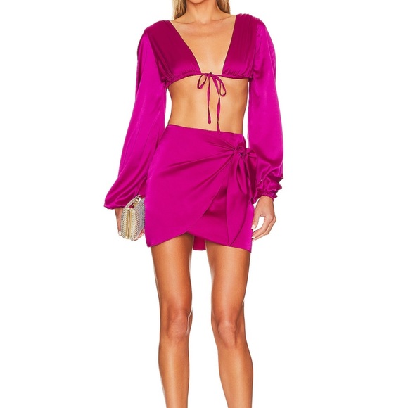 Revolve Skirt/Shirt Set - Picture 2 of 4